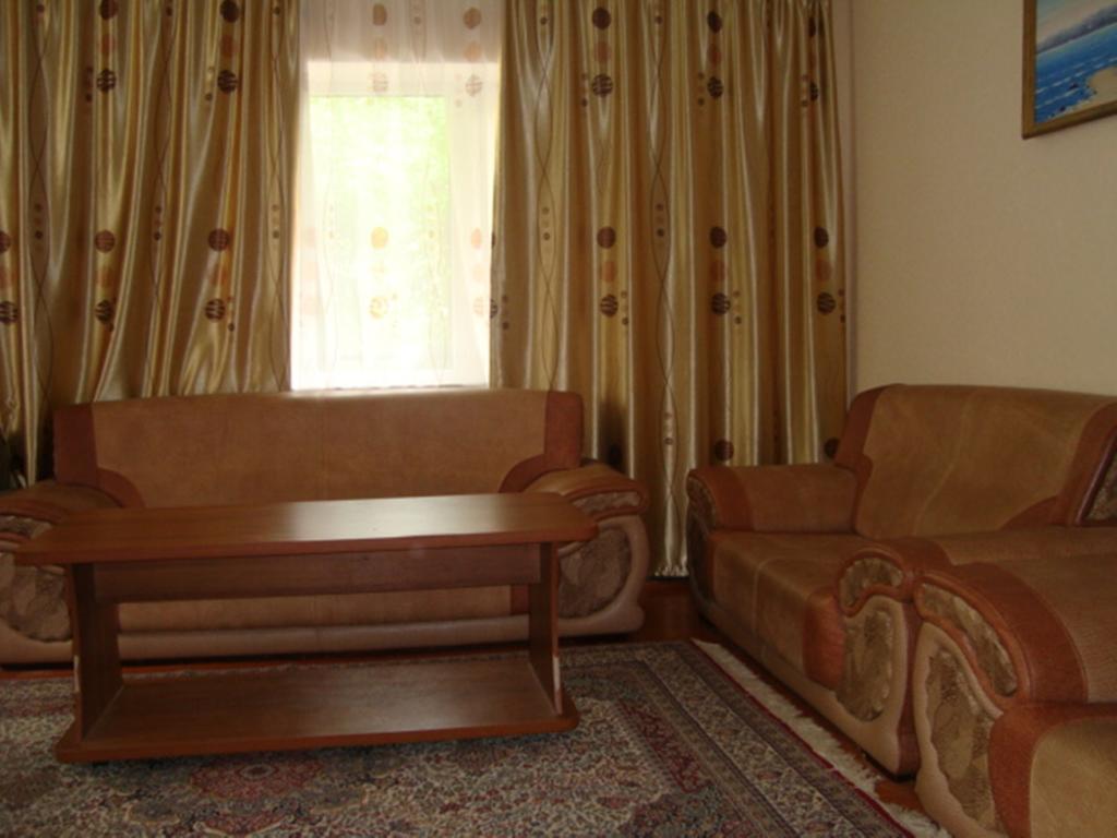 Guest House At Do Altyn - Kum Chon-Sary-Oy Ruang foto